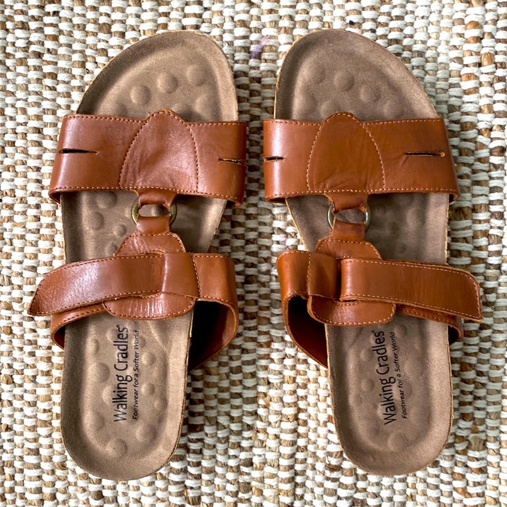Walking Cradles leather sandals, comfort footbed size 7